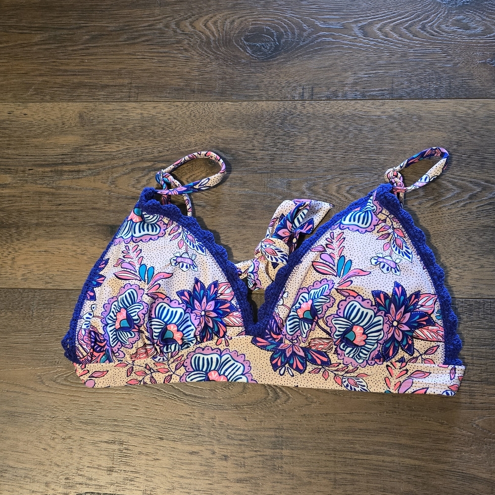 Xhilaration Floral Bikini Top - Pink and Purple